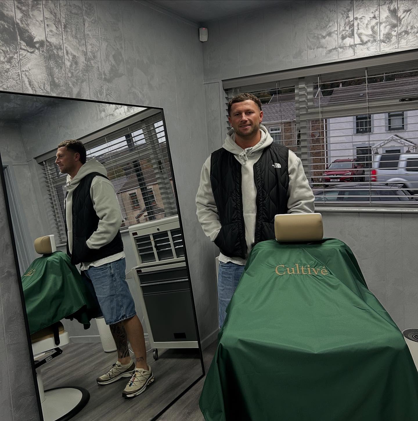 Matthew, barber at Cultivé
